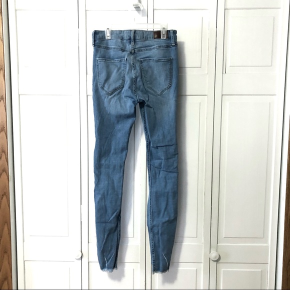 Hollister High-Rise Super Skinny Jeans Size 3Long - Picture 4 of 5